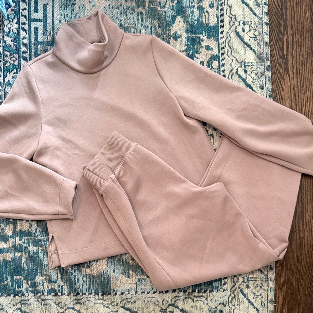 SPANX Blush Pink Turtleneck Sweatshirt & Jogger Set